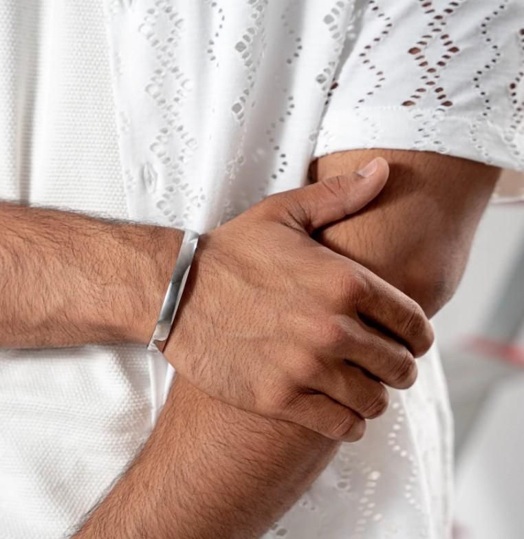 Stainless Steel Kada Bracelet for Men โ Bold. Durable. Timeless